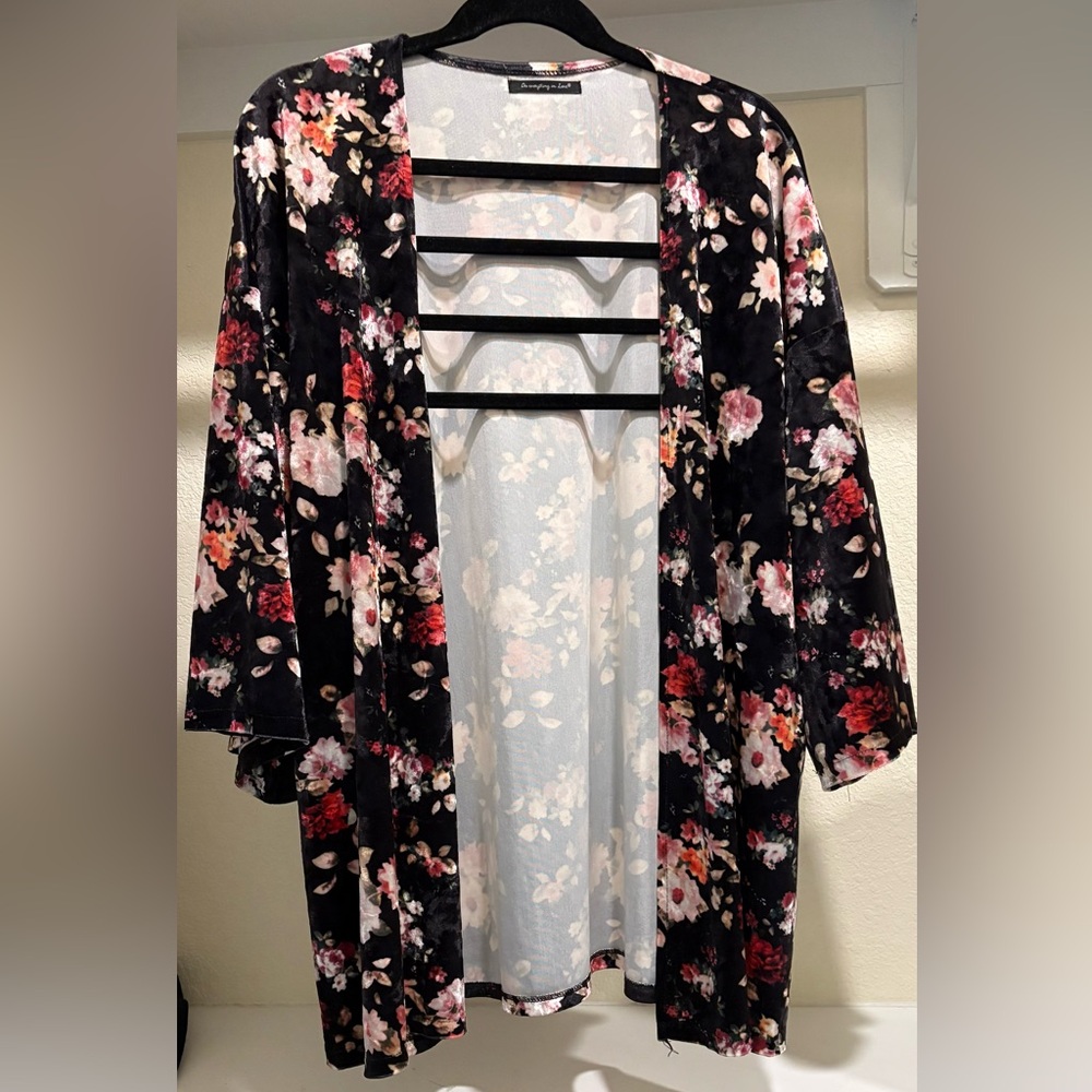 Floral Robe - Black and Pink
